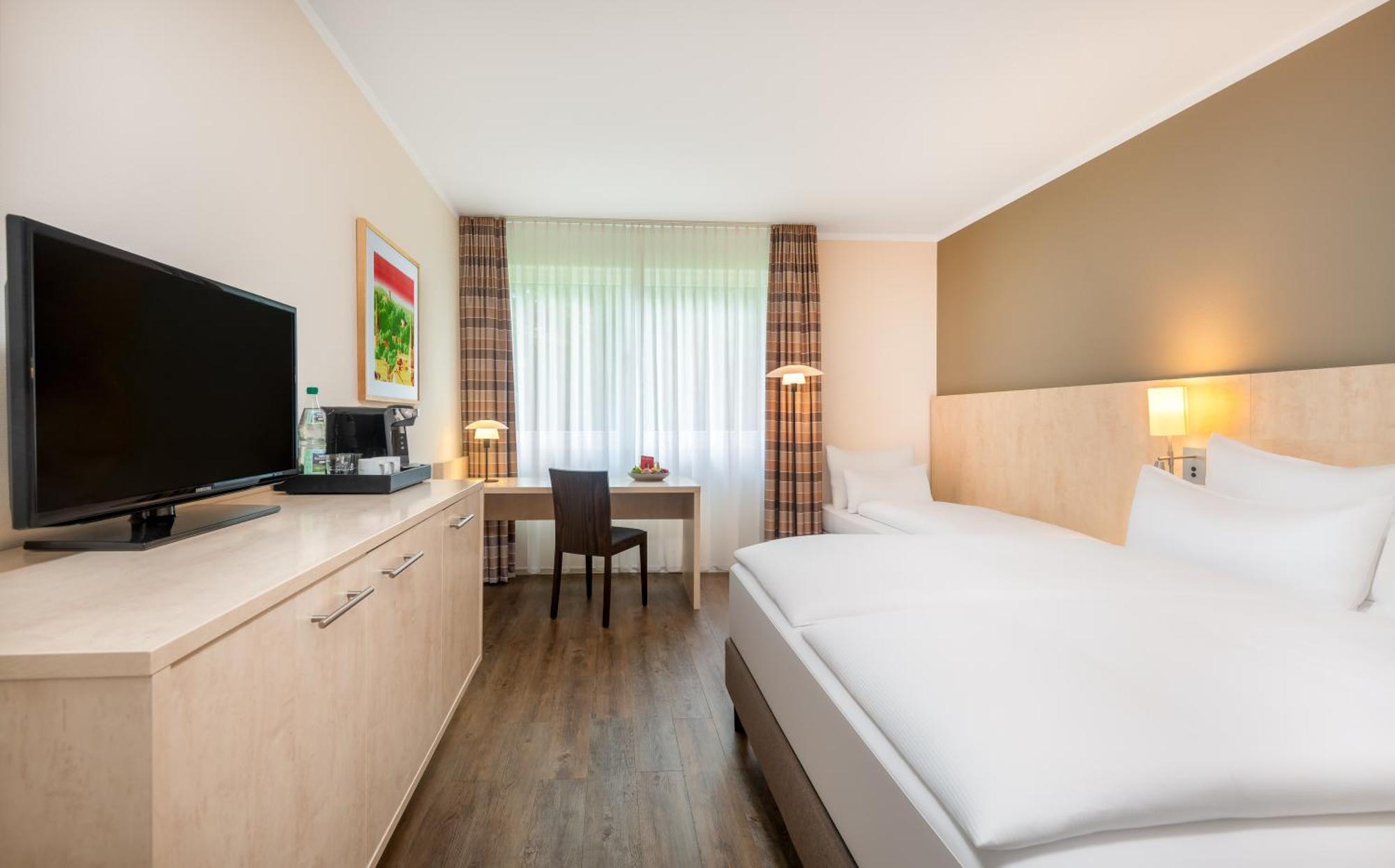 Mercure Hotel Bielefeld Johannisberg Exterior foto